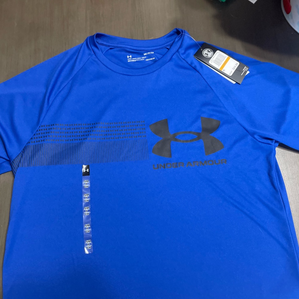 Men’s Under Armour T-shirt   Size Small